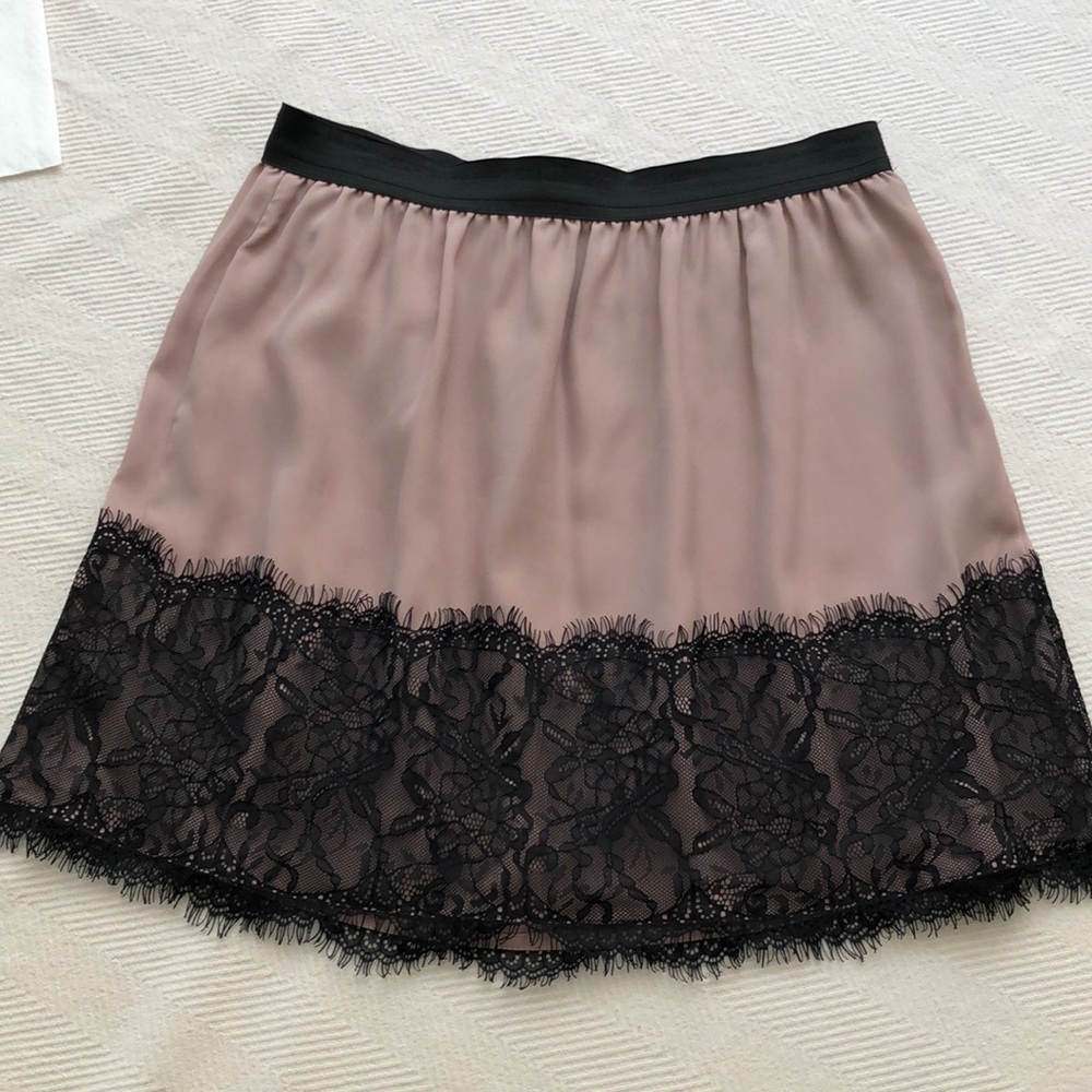 Amisu mini skirt bone color with black lace